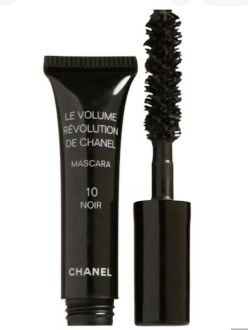 Sample Le Volume Revolution De Chanel Mascara And Chanel Makeup Applicator